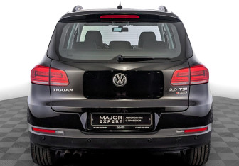 Подержанный автомобиль Volkswagen Tiguan 2015 года (6 фото)