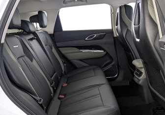 Новый Hongqi HS3 2025 (12 фото)