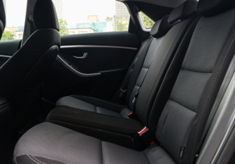 Подержанный автомобиль Hyundai i30 Hatchback 2012 года (8 фото)