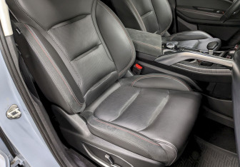 Подержанный автомобиль Geely Tugella 2022 года (21 фото)