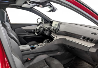 Подержанный автомобиль Peugeot 3008 2021 года (11 фото)