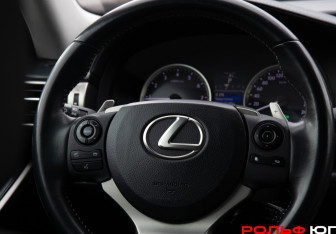Подержанный автомобиль Lexus IS Sedan 2014 года (12 фото)