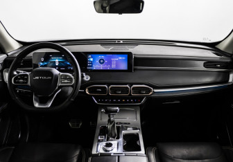 Подержанный автомобиль Jetour X70 Plus 2023 года (11 фото)