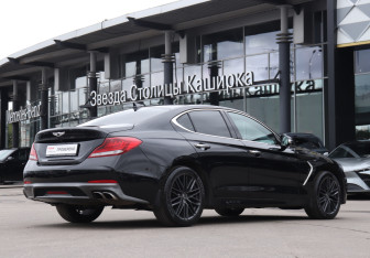 Подержанный автомобиль Genesis G70 2020 года (5 фото)