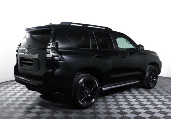 Подержанный автомобиль Toyota Land Cruiser Prado 2020 года (5 фото)