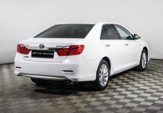 Подержанный автомобиль Toyota Camry Sedan 2013 года (3 фото)