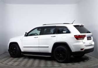 Подержанный автомобиль Jeep Grand Cherokee 2012 года (7 фото)