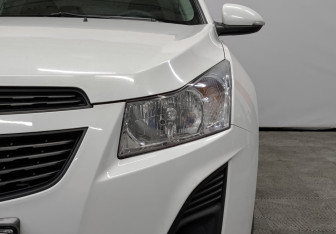 Подержанный автомобиль Chevrolet Cruze Sedan 2014 года (16 фото)