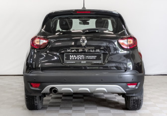 Подержанный автомобиль Renault Kaptur 2021 года (6 фото)
