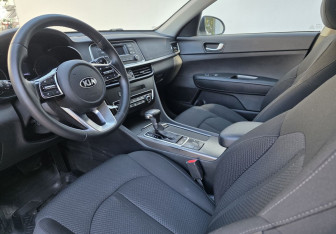 Подержанный автомобиль Kia Optima Sedan 2019 года (9 фото)