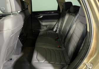 Подержанный автомобиль Volkswagen Touareg 2018 года (10 фото)