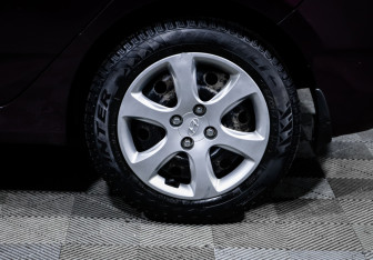 Подержанный автомобиль Hyundai Solaris Hatchback 2013 года (15 фото)