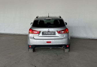 Подержанный автомобиль Mitsubishi ASX 2013 года (5 фото)