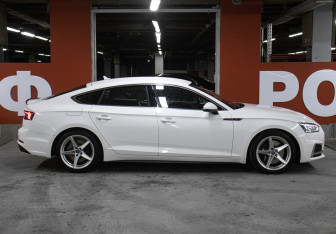 Подержанный автомобиль Audi A5 Liftback 2017 года (4 фото)