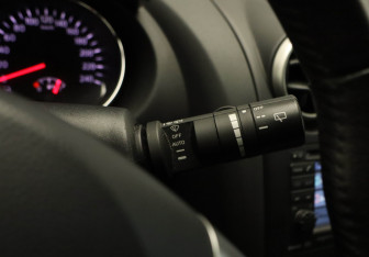 Подержанный автомобиль Nissan Qashqai 2012 года (14 фото)