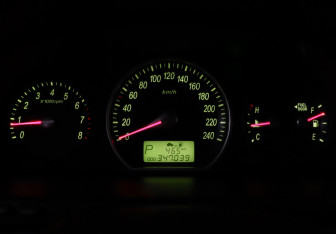 Подержанный автомобиль Hyundai Sonata 2006 года (7 фото)