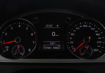 Подержанный автомобиль Volkswagen Passat Sedan 2013 года (11 фото)