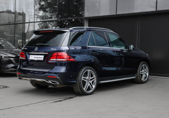 Подержанный автомобиль Mercedes-Benz GLE 2016 года (4 фото)