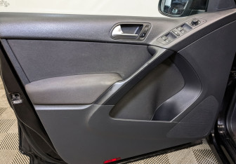 Подержанный автомобиль Volkswagen Tiguan 2014 года (19 фото)