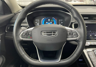 Подержанный автомобиль Geely Atlas Pro 2023 года (13 фото)