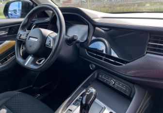 Подержанный автомобиль Haval F7x 2019 года (9 фото)