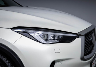 Подержанный автомобиль Infiniti QX50 2018 года (17 фото)