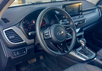 Подержанный автомобиль Kia Seltos 2021 года (20 фото)