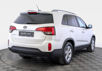 Подержанный автомобиль Kia Sorento 2019 года (5 фото)