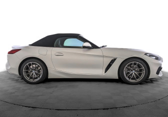 Подержанный автомобиль BMW Z4 Roadster 2019 года (4 фото)
