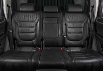 Подержанный автомобиль Volkswagen Touareg 2013 года (21 фото)