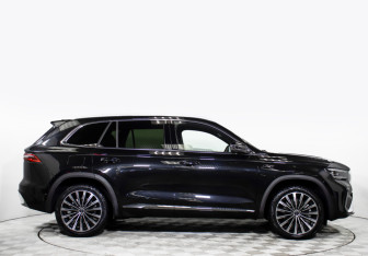 Подержанный автомобиль Geely Monjaro 2025 года (3 фото)