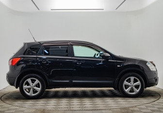 Подержанный автомобиль Nissan Qashqai 2008 года (4 фото)