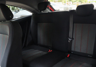 Подержанный автомобиль Opel Corsa 2012 года (8 фото)