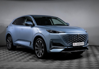 Подержанный автомобиль Changan UNI-K 2023 года (3 фото)