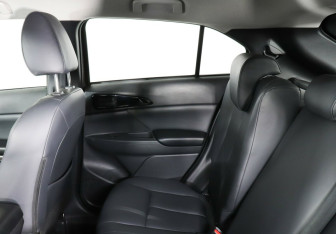 Подержанный автомобиль Mitsubishi Eclipse Cross 2023 года (13 фото)