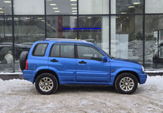 Подержанный автомобиль Suzuki Grand Vitara 2003 года (4 фото)