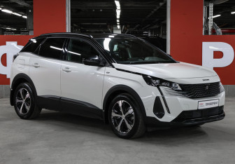 Подержанный автомобиль Peugeot 3008 2021 года (3 фото)