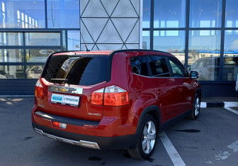 Подержанный автомобиль Chevrolet Orlando 2014 года (5 фото)