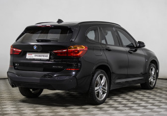 Подержанный автомобиль BMW X1 2018 года (5 фото)