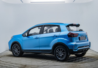 Подержанный автомобиль LIVAN X3Pro 2023 года (7 фото)