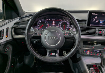 Подержанный автомобиль Audi A6 Sedan 2016 года (27 фото)