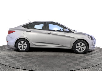 Подержанный автомобиль Hyundai Solaris Sedan 2015 года (4 фото)