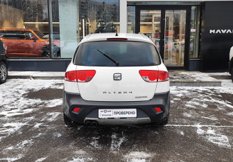 Подержанный автомобиль SEAT Altea 2013 года (6 фото)