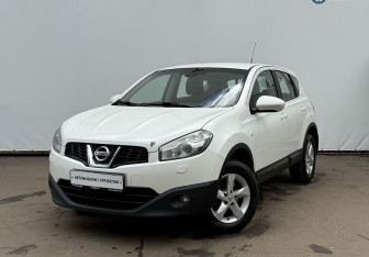 Подержанный автомобиль Nissan Qashqai 2013 года (1 фото)