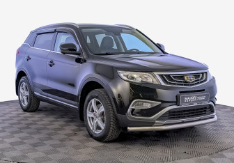 Подержанный автомобиль Geely Atlas 2019 года (3 фото)