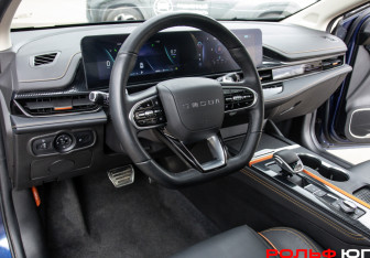 Подержанный автомобиль Omoda S5 GT 2023 года (18 фото)