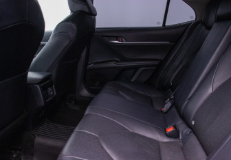 Подержанный автомобиль Toyota Camry Sedan 2021 года (11 фото)