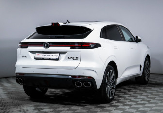 Подержанный автомобиль Changan UNI-K 2023 года (5 фото)