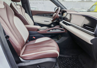 Подержанный автомобиль Geely Monjaro 2023 года (9 фото)