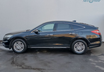 Подержанный автомобиль Honda Crosstour 2013 года (8 фото)